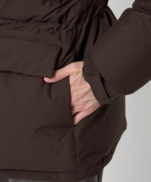 green label relaxing（グリーンレーベルリラクシング）の「DICROS フード ダウン ブルゾン -撥水-（ダウンジャケット/コート・メンズ・ダークグレー/ダークブラウン・S/M/L/XL）」の18枚目の写真