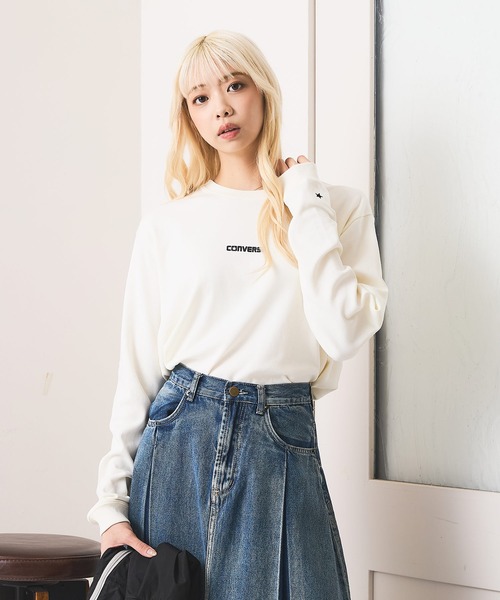 CONVERSE(コンバース)の「【CONVERSE/コンバース】スムスシューズグラフィックロンT(Tシャツ/カットソー・レディース・オフホワイト/ブラック・LARGE/MEDIUM)」の13枚目の写真