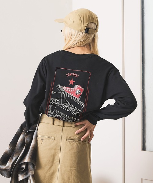CONVERSE(コンバース)の「【CONVERSE/コンバース】スムスシューズグラフィックロンT(Tシャツ/カットソー・レディース・オフホワイト/ブラック・LARGE/MEDIUM)」の4枚目の写真
