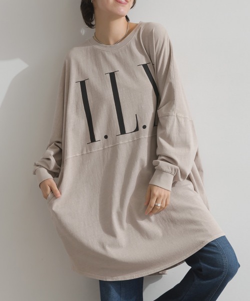 enhaut(アンオート)の「ピグメントOE天竺 ロゴプリント チュニック ILY ビッグ Tシャツ ロンT(Tシャツ/カットソー・レディース・アイボリー/グレイッシュベージュ/チャコールグレー/バーガンディー・FREE)」の3枚目の写真