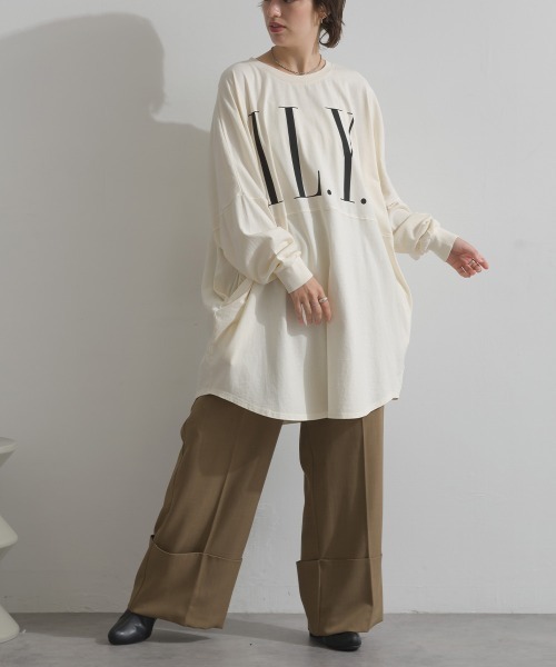 enhaut(アンオート)の「ピグメントOE天竺 ロゴプリント チュニック ILY ビッグ Tシャツ ロンT(Tシャツ/カットソー・レディース・アイボリー/グレイッシュベージュ/チャコールグレー/バーガンディー・FREE)」の9枚目の写真