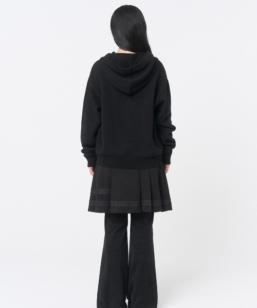 Miseki SEOUL(ミセキソウル)の「LOGO KNIT HOODIE ZIP-UP(パーカー・レディース・ブラック・OS)」の11枚目の写真
