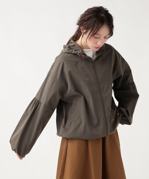 BEAMS HEART(ビームスハート)の「パッカブル ブルゾン(UVカット)(ブルゾン・レディース・オリーブ/ブラック/ホワイト系その他5・FREE)」の3枚目の写真