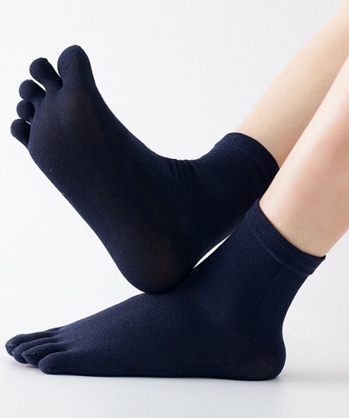 Fun & Daily（ファンアンドデイリー）の「F&D : ベーシック5フィンガーソックス（ソックス/靴下・メンズ・ホワイト/ブラウン/ネイビー・FREE）」の3枚目の写真