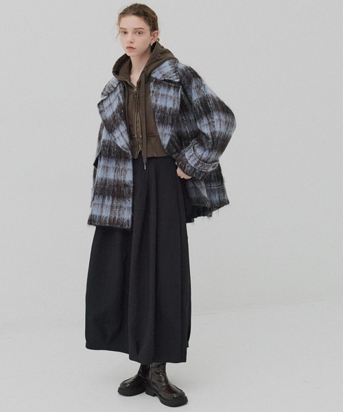 PUBLIC TOKYO(パブリックトウキョウ)の「【完売間近】ワイドラペルチェックコート(ステンカラーコート・レディース・マルチ・1/2)」の4枚目の写真