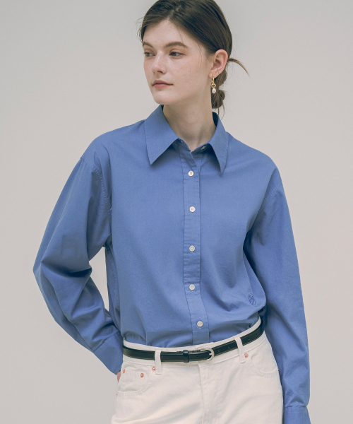 SIYAZU(シヤジュ)の「SITP5088 Loosefit silky oxford shirt_Deep blue(シャツ/ブラウス・レディース・ダークブルー・ONE SIZE)」の2枚目の写真