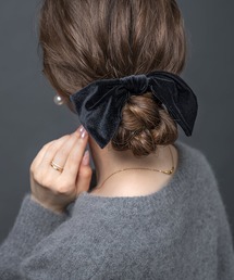 Cream dot.（クリームドット）の「選べる8カラー！大人色スクエアリボンのベロアシュシュ（シュシュ）」