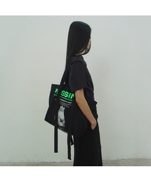 LCDC TM（エルシーディーシーティーエム）の「KAT PRINT SHOULDER BAG (BLACK)（ショルダーバッグ）」