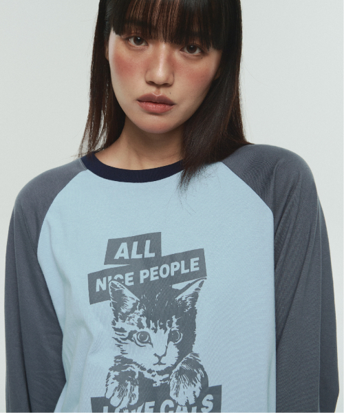 ITZAVIBE(イッザバイブ)の「NICE PEOPLE LOVE CATS RAGLAN LONG SLEEVE - SKY BLUE(Tシャツ/カットソー・レディース・その他・MEDIUM/LARGE)」の4枚目の写真