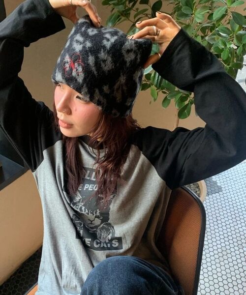 ITZAVIBE(イッザバイブ)の「NICE PEOPLE LOVE CATS RAGLAN LONG SLEEVE - SKY BLUE(Tシャツ/カットソー・レディース・その他・MEDIUM/LARGE)」の10枚目の写真