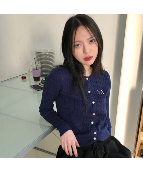 MUCENT（ムセント）の「アディアンボタン クロップニットカーディガン (5カラー)（ニット/セーター・レディース・チャコール/ネイビー/ブラック/グレー・FREE）」の4枚目の写真