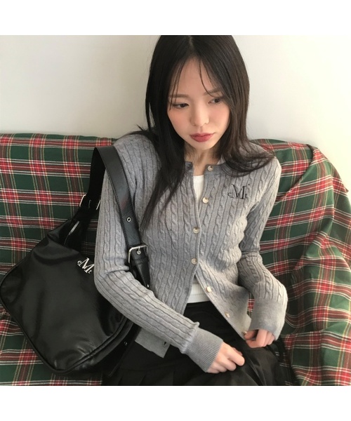 MUCENT（ムセント）の「アディアンボタン クロップニットカーディガン (5カラー)（ニット/セーター・レディース・チャコール/ネイビー/ブラック/グレー・FREE）」の2枚目の写真