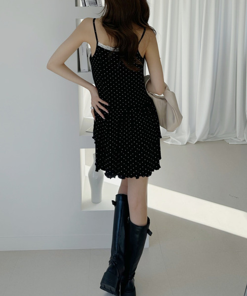 Ada.(エイダ)の「【26SS 先行予約】2way 裾フリルデザイン ドットキャミソール(キャミソール・レディース・オフホワイト/ブラック・FREE)」の17枚目の写真