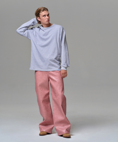 ERA(エラ)の「MEN FAUX LEATHER TWO-TONE PANEL PANTS - ROSEWOOD(その他パンツ・メンズ・ブラウン・MEDIUM/LARGE)」の3枚目の写真