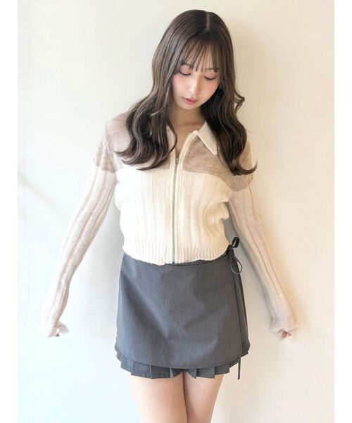 CALNAMUR（カルナムール）の「ラッププリーツショートパンツ（その他パンツ・レディース・グレー/アイボリー・FREE）」の19枚目の写真