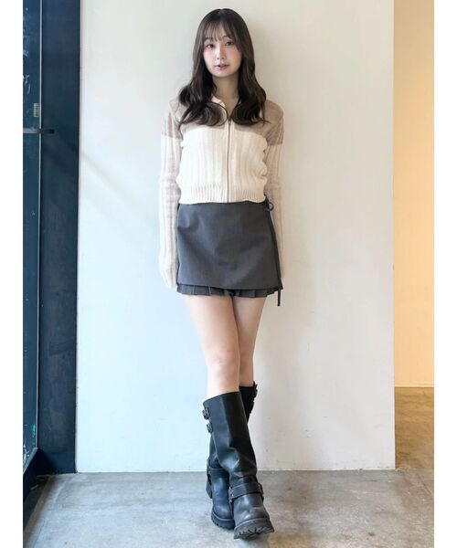 CALNAMUR（カルナムール）の「ラッププリーツショートパンツ（その他パンツ・レディース・グレー/アイボリー・FREE）」の18枚目の写真