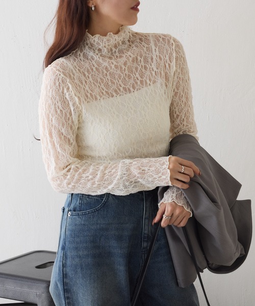 COLONY 2139（コロニートゥーワンスリーナイン）の「ストレッチレースボトルネックプルオーバー（Tシャツ/カットソー・レディース・オフホワイト/ブラック/アイボリー・FREE）」の15枚目の写真