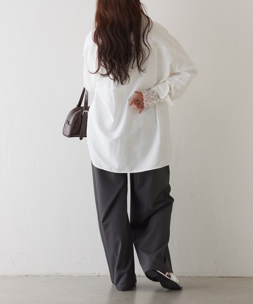 COLONY 2139（コロニートゥーワンスリーナイン）の「ストレッチレースボトルネックプルオーバー（Tシャツ/カットソー・レディース・オフホワイト/ブラック/アイボリー・FREE）」の10枚目の写真