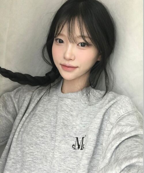 MUCENT(ムセント)の「シグニチャーベーシックロゴスウェット男女共用(5カラー)(スウェット・レディース・チャコールグレー/レッド系/カーキ系/ブラック系1/グレー系1・FREE/1)」の17枚目の写真