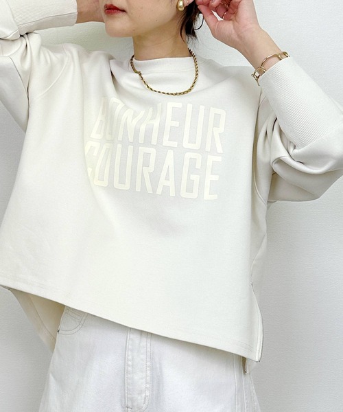 LUGIVA(ルギヴァ)の「【セットアップ可能】ポンチサイドファスナーロゴプルオーバー(Tシャツ/カットソー・レディース・オフホワイト/ブラック・M)」の1枚目の写真