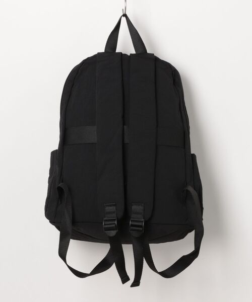 Scrap Book（スクラップブック）の「【Scrap Book】センターステッチナイロンリュック（バックパック/リュック・レディース・グレー/ブラック・FREE）」の3枚目の写真