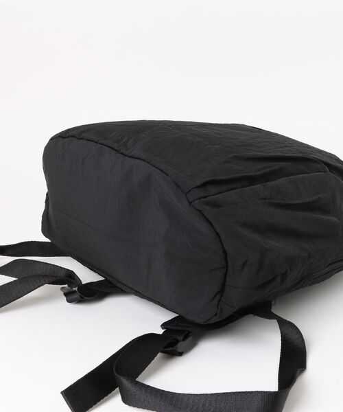 Scrap Book（スクラップブック）の「【Scrap Book】センターステッチナイロンリュック（バックパック/リュック・レディース・グレー/ブラック・FREE）」の4枚目の写真