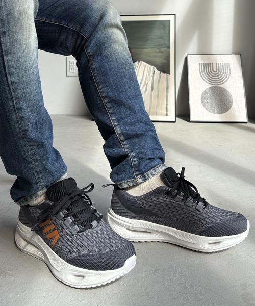 LUGG NAGG(ラグナグ)の「【G-re】幅広ふわふわランニングシューズ【衝撃吸収】(スニーカー・メンズ・ブラック/グレー/ブルー・25.0cm/25.5cm/26.0cm/26.5cm/27.0cm)」の2枚目の写真