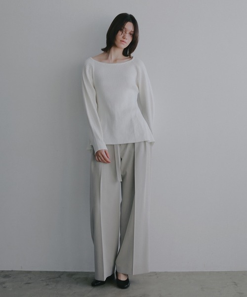 MANOF(マノフ)の「BACK OPEN RIB KNIT(ニット/セーター・レディース・ブルー系その他/ホワイト/ブラック・F)」の17枚目の写真