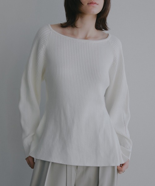 MANOF(マノフ)の「BACK OPEN RIB KNIT(ニット/セーター・レディース・ブルー系その他/ホワイト/ブラック・F)」の15枚目の写真