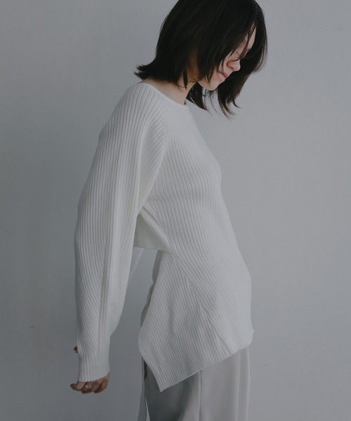 MANOF(マノフ)の「BACK OPEN RIB KNIT(ニット/セーター・レディース・ブルー系その他/ホワイト/ブラック・F)」の19枚目の写真