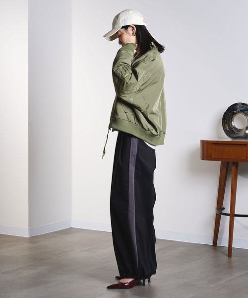 ROSE BUD（ローズバッド）の「LINE PANTS（その他パンツ・レディース・ブラック/ライトブルー/ベージュ・ONE SIZE）」の4枚目の写真