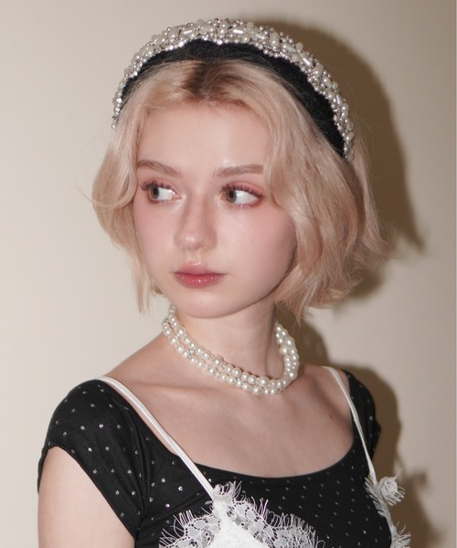 IMARI(イマリ)の「【 IMARI / イマリ 】 フェイクパール ワイド カチューシャ(カチューシャ・レディース・ブラック・FREE)」の7枚目の写真