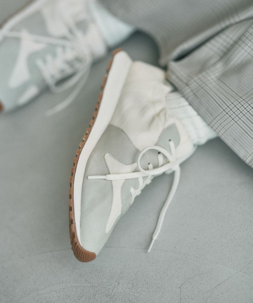 LEPSIM(レプシィム)の「レトロライトスニーカー 636614(スニーカー・レディース・ブラック/レッド/アイボリー・MEDIUM/LARGE)」の5枚目の写真