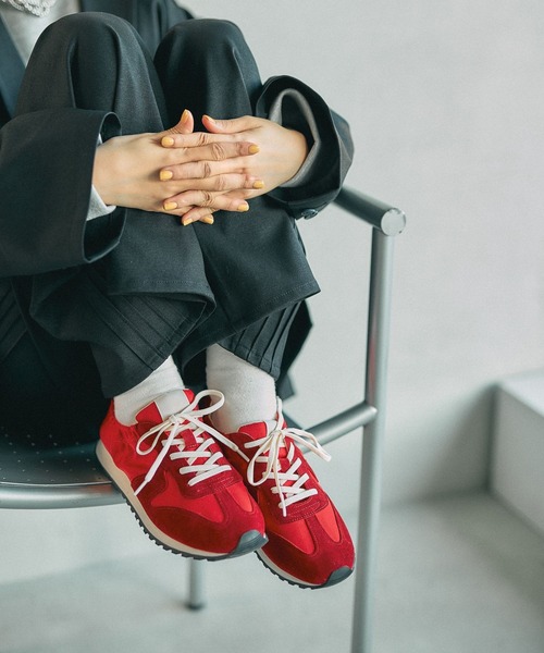 LEPSIM(レプシィム)の「レトロライトスニーカー 636614(スニーカー・レディース・ブラック/レッド/アイボリー・MEDIUM/LARGE)」の6枚目の写真