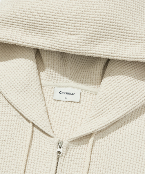 COVERNAT（カバーナット）の「スモールロゴワッフルフードジップアップベージュ（パーカー・レディース・その他・LARGE/MEDIUM/SMALL/X-LARGE）」の3枚目の写真