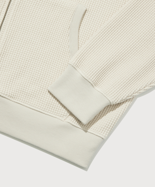 COVERNAT（カバーナット）の「スモールロゴワッフルフードジップアップベージュ（パーカー・レディース・その他・LARGE/MEDIUM/SMALL/X-LARGE）」の6枚目の写真