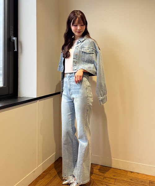 Mi-je(ミジェ)の「モチーフロゴデニムGジャン(デニムジャケット・レディース・ライトブルー/ダークブルー・F)」の15枚目の写真