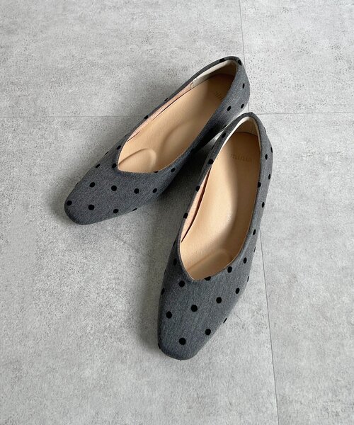 un dix cors（アンディコール）の「スクエアパンプス（パンプス・レディース・ブラック/シルバー/グレー・MEDIUM/LARGE）」の11枚目の写真