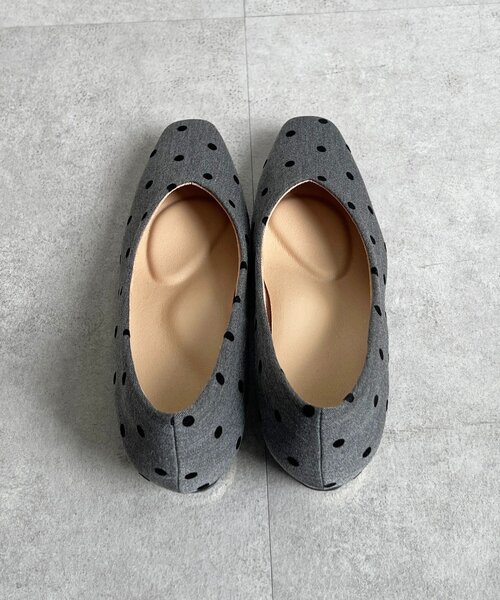 un dix cors（アンディコール）の「スクエアパンプス（パンプス・レディース・ブラック/シルバー/グレー・MEDIUM/LARGE）」の14枚目の写真