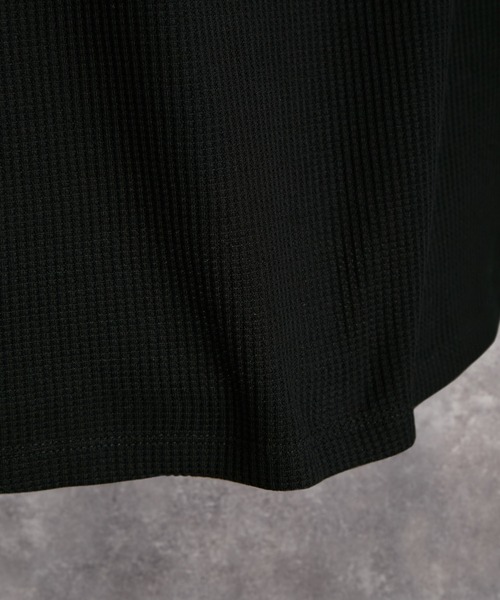 ADRER（アドラー）の「Waffle Layered Cropped Tank Top / Absorbent Quick Dry / ワッフル レイヤード クロップド タンクトップ（吸水速乾）（タンクトップ・メンズ・ホワイト/ブラック/チャコールグレー・XS/S/M/L）」の9枚目の写真