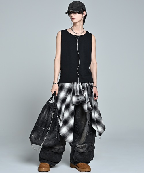 ADRER（アドラー）の「Waffle Layered Cropped Tank Top / Absorbent Quick Dry / ワッフル レイヤード クロップド タンクトップ（吸水速乾）（タンクトップ・メンズ・ホワイト/ブラック/チャコールグレー・XS/S/M/L）」の21枚目の写真