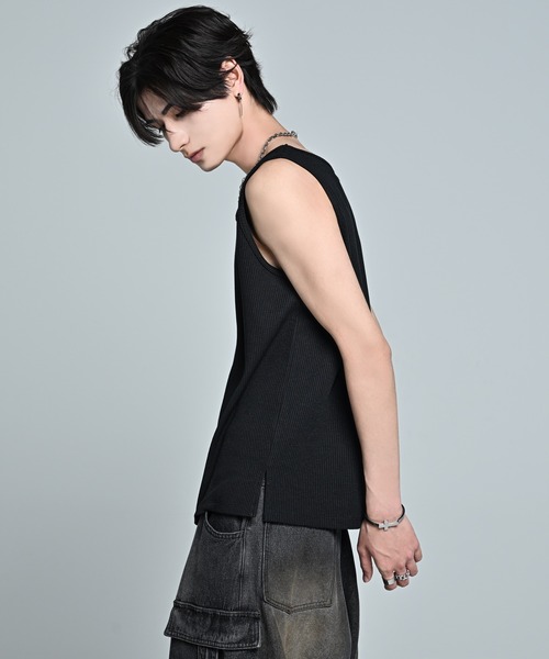 ADRER（アドラー）の「Waffle Layered Cropped Tank Top / Absorbent Quick Dry / ワッフル レイヤード クロップド タンクトップ（吸水速乾）（タンクトップ・メンズ・ホワイト/ブラック/チャコールグレー・XS/S/M/L）」の20枚目の写真
