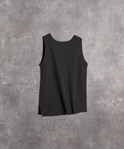 ADRER（アドラー）の「Waffle Layered Cropped Tank Top / Absorbent Quick Dry / ワッフル レイヤード クロップド タンクトップ（吸水速乾）（タンクトップ・メンズ・ホワイト/ブラック/チャコールグレー・XS/S/M/L）」の4枚目の写真