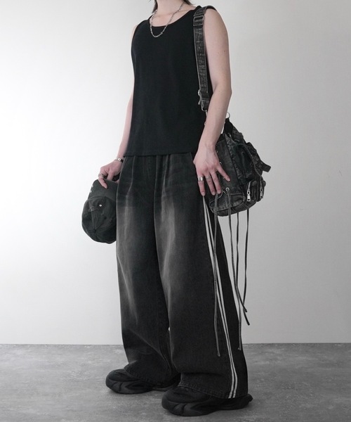 ADRER（アドラー）の「Waffle Layered Cropped Tank Top / Absorbent Quick Dry / ワッフル レイヤード クロップド タンクトップ（吸水速乾）（タンクトップ・メンズ・ホワイト/ブラック/チャコールグレー・XS/S/M/L）」の11枚目の写真