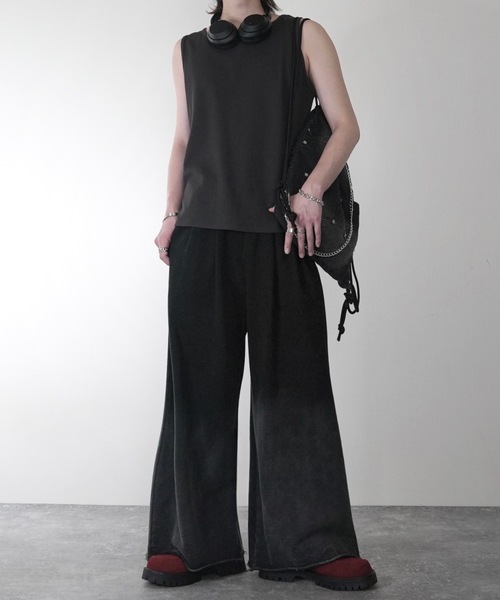 ADRER（アドラー）の「Waffle Layered Cropped Tank Top / Absorbent Quick Dry / ワッフル レイヤード クロップド タンクトップ（吸水速乾）（タンクトップ・メンズ・ホワイト/ブラック/チャコールグレー・XS/S/M/L）」の12枚目の写真