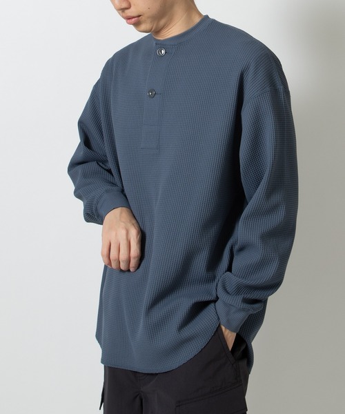 DAIWA PIER39(ダイワピア39)の「TECH THERMAL HENLEY L/S(Tシャツ/カットソー・メンズ・ブルー/ブラック/オフホワイト・X-LARGE/LARGE/SMALL/MEDIUM)」の4枚目の写真