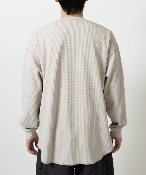 DAIWA PIER39(ダイワピア39)の「TECH THERMAL HENLEY L/S(Tシャツ/カットソー・メンズ・ブルー/ブラック/オフホワイト・X-LARGE/LARGE/SMALL/MEDIUM)」の6枚目の写真