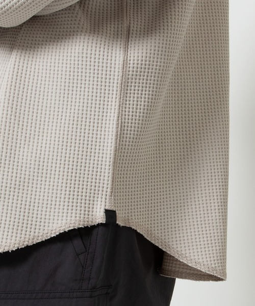 DAIWA PIER39(ダイワピア39)の「TECH THERMAL HENLEY L/S(Tシャツ/カットソー・メンズ・ブルー/ブラック/オフホワイト・X-LARGE/LARGE/SMALL/MEDIUM)」の8枚目の写真