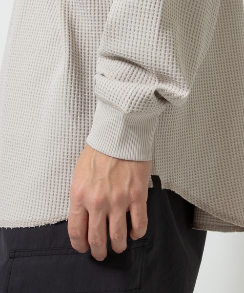 DAIWA PIER39(ダイワピア39)の「TECH THERMAL HENLEY L/S(Tシャツ/カットソー・メンズ・ブルー/ブラック/オフホワイト・X-LARGE/LARGE/SMALL/MEDIUM)」の9枚目の写真