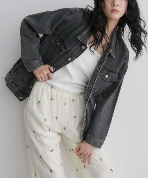 Aunt Marie's（アントマリーズ）の「フェードダイデニムオーバージャケット（デニムジャケット・レディース・ブラック/ブラウン・FREE）」の2枚目の写真